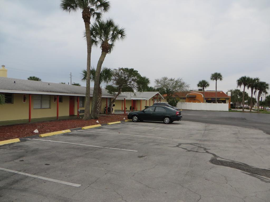 Sunset Inn- Fort Pierce, FL Extérieur photo