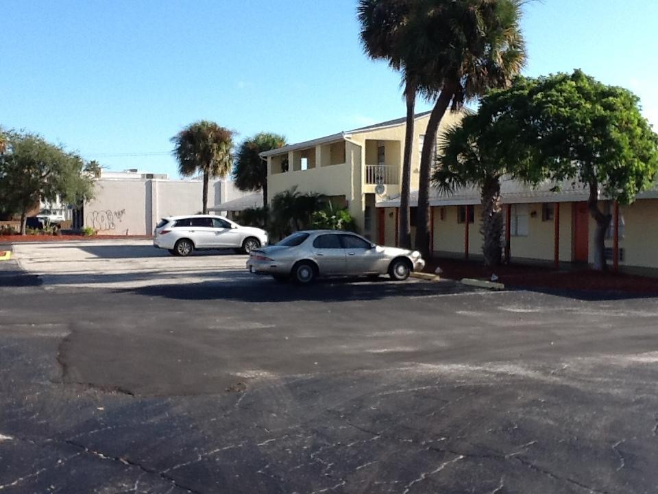Sunset Inn- Fort Pierce, FL Extérieur photo