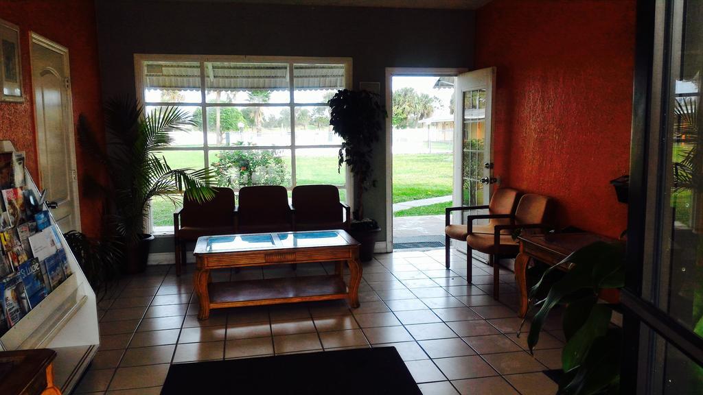 Sunset Inn- Fort Pierce, FL Extérieur photo
