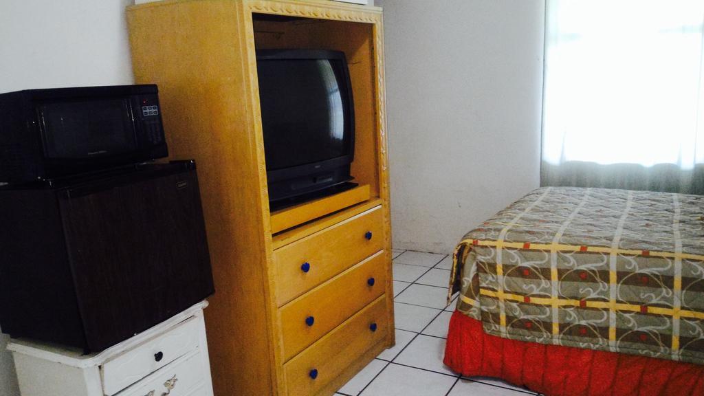 Sunset Inn- Fort Pierce, FL Extérieur photo