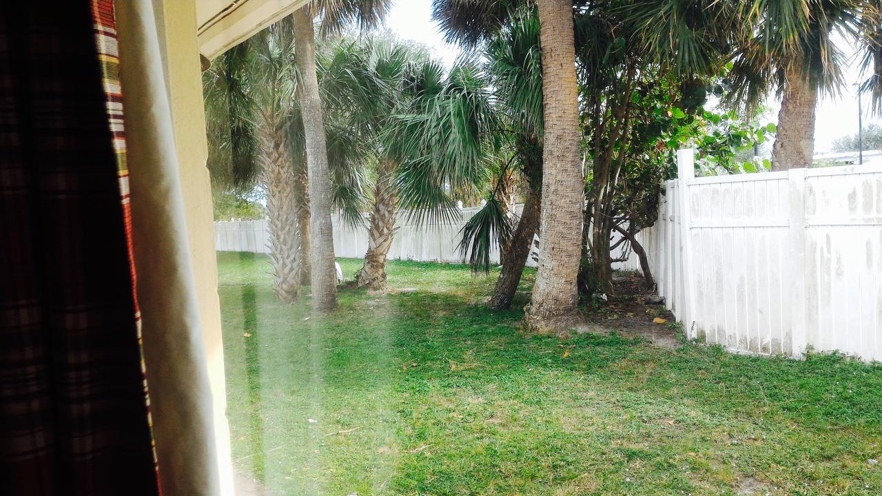 Sunset Inn- Fort Pierce, FL Extérieur photo