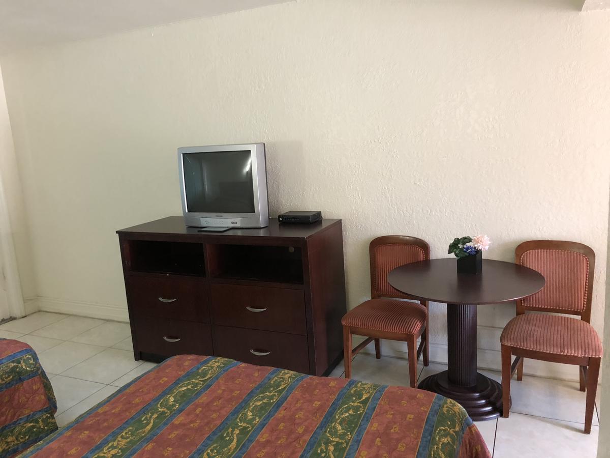 Sunset Inn- Fort Pierce, FL Extérieur photo