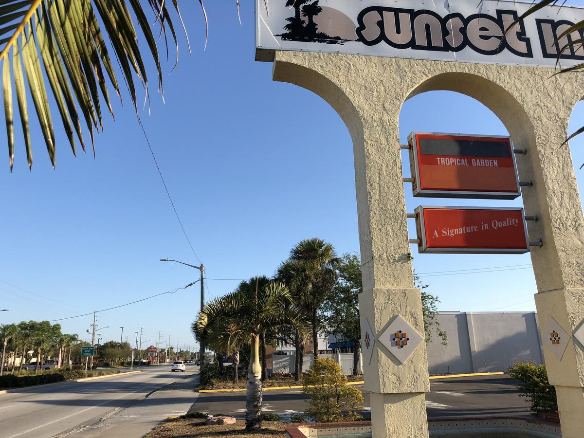 Sunset Inn- Fort Pierce, FL Extérieur photo